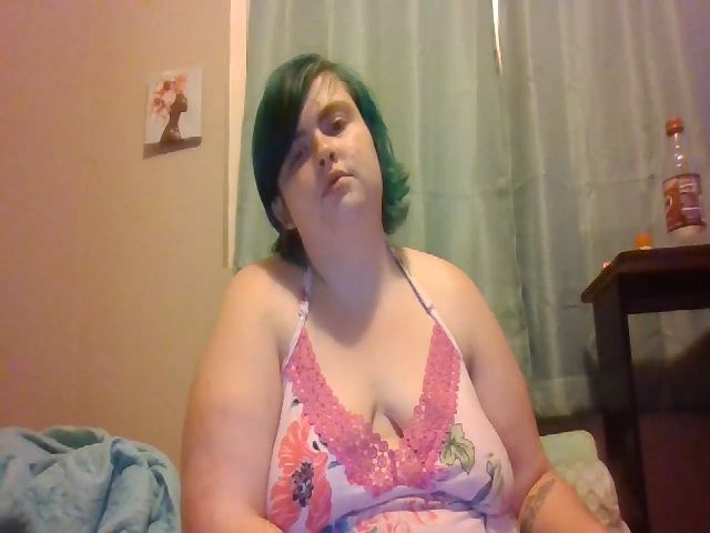 Live sex webcam photo for Ellenaiyah #269343193