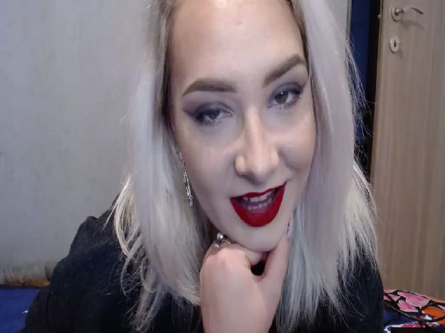 Live sex webcam photo for LongTongue_D #269344212