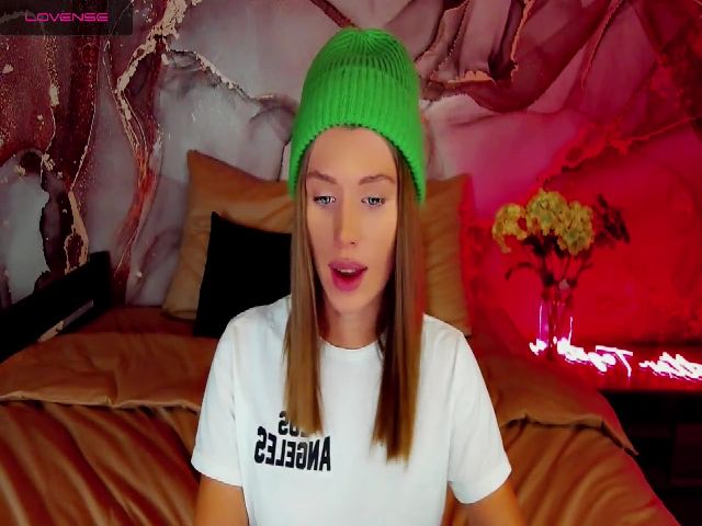 Live sex webcam photo for MalisaRobbyy #269346089