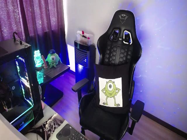 Live sex webcam photo for BiancaMiller #269344532