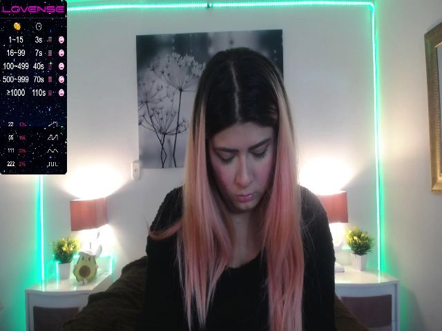 Live sex webcam photo for NicolSaenz #269345858