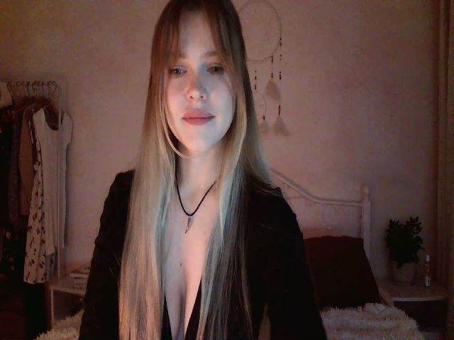 Live sex webcam photo for Nicole_W #269334667