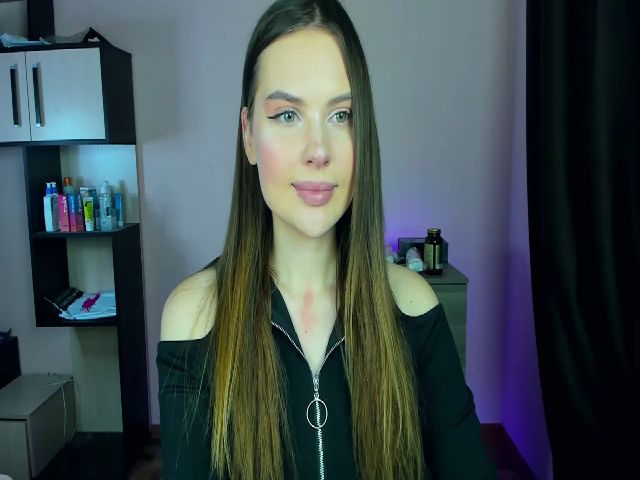 Live sex webcam photo for Daisymarly #269336611
