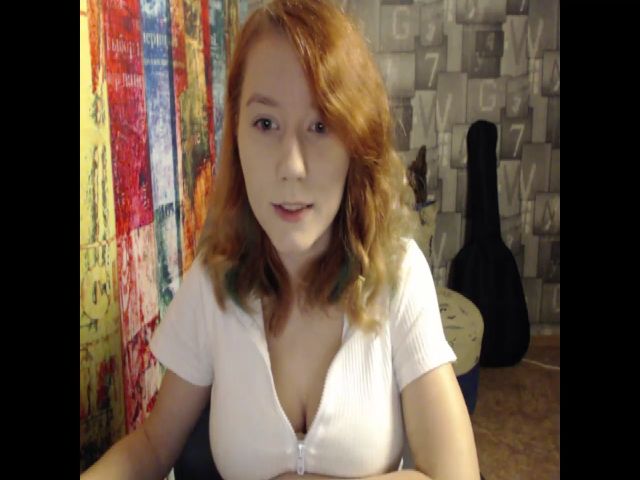 Live sex webcam photo for NikiFoks18 #269353958