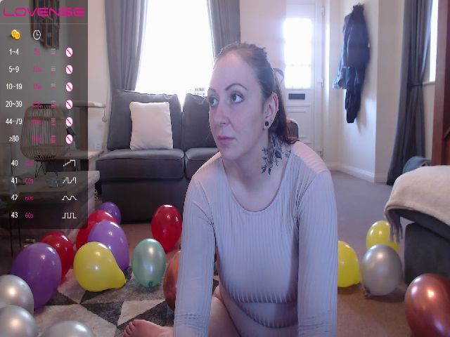 Live sex webcam photo for AmberJayde #269342800