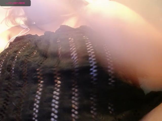 Live sex webcam photo for NicholleKitty #269336563