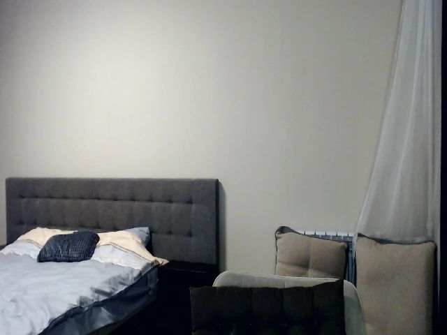 Live sex webcam photo for MiniDivaa #269337151