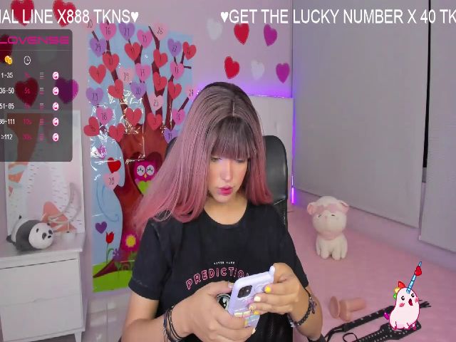 Live sex webcam photo for Melaniemiler #269339444