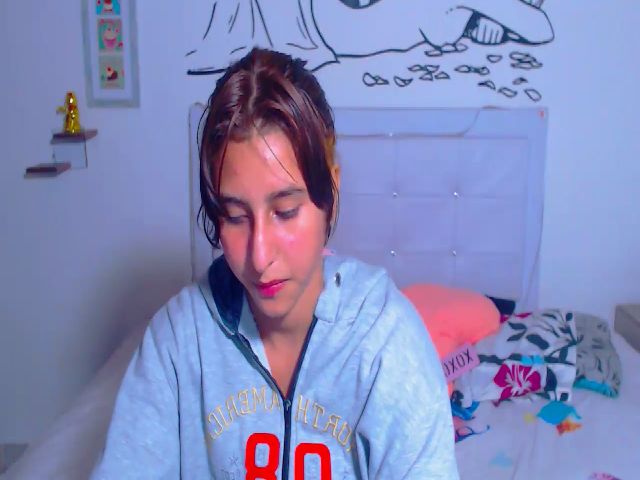 Live sex webcam photo for violeta09 #269337181