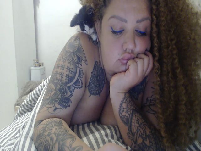 Live sex webcam photo for Smiley_doll #269352875