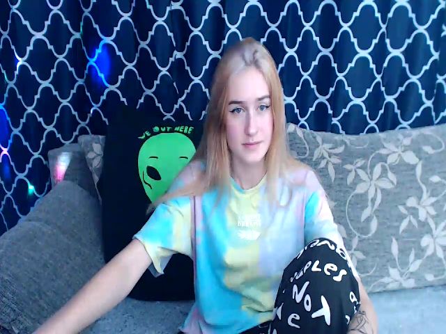 Live sex webcam photo for Honey_dream #269351676