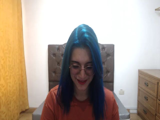 Live sex webcam photo for Carolinforbes #269352271