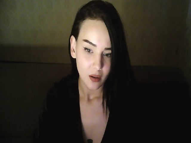 Live sex webcam photo for Monalisss #269338832