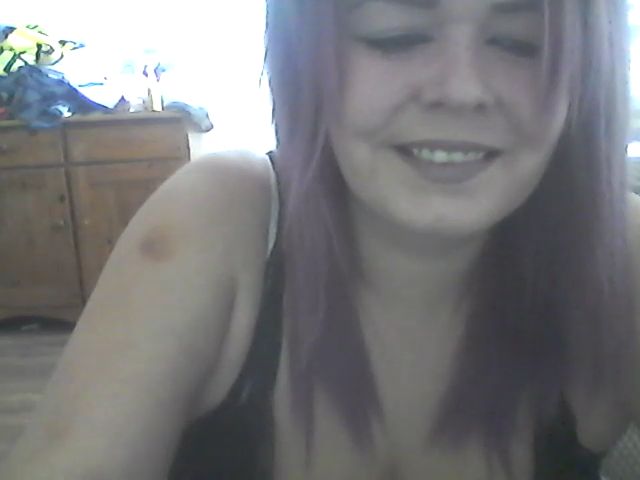 Live sex webcam photo for chloe1995 #269343803