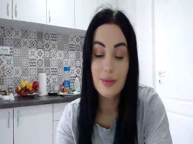 Live sex webcam photo for LoveCandy069 #269344243