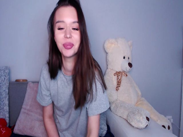 Live sex webcam photo for AliceSkye #269347298