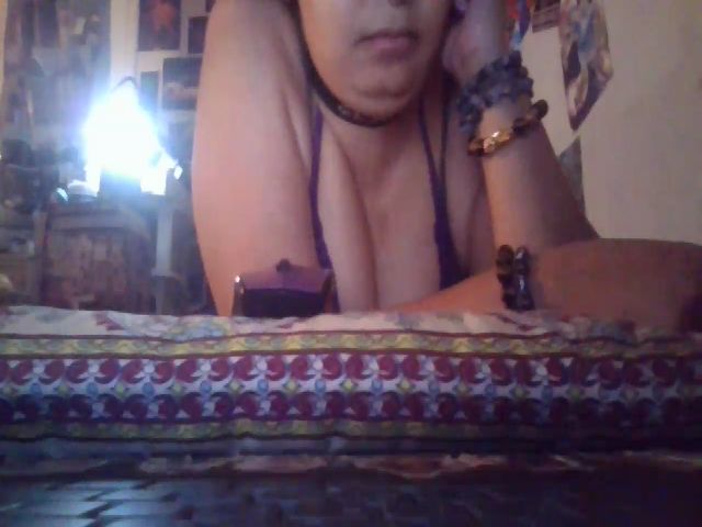 Live sex webcam photo for HornyHunBunny #269339543