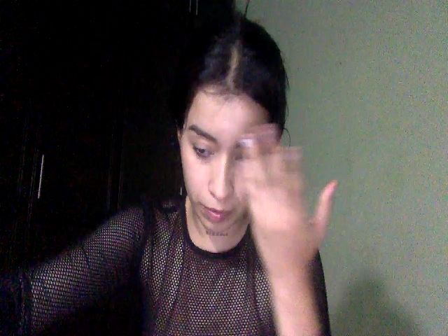 Live sex webcam photo for tinquerbell69 #269354772