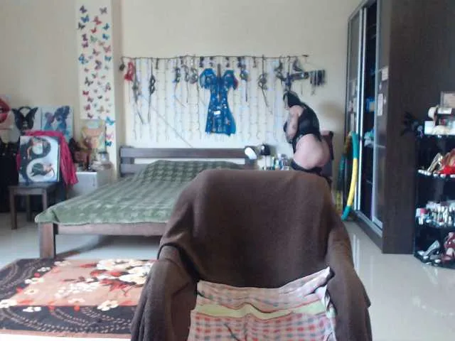 Live sex webcam photo for BlackCatxx #269360982