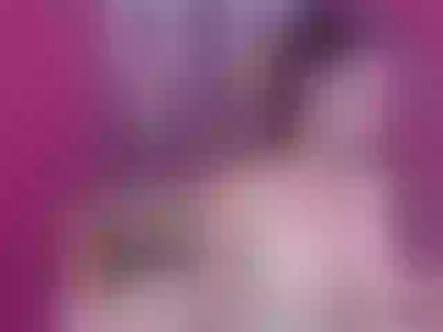 Live sex webcam photo for BustyxxHelen #269361036