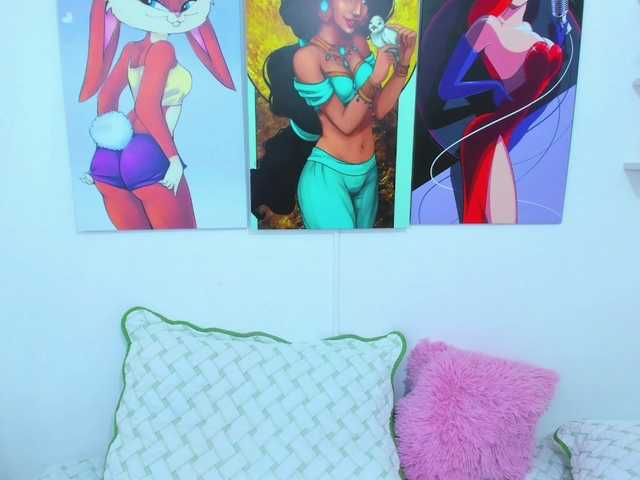 Live sex webcam photo for ScarleetLiz #269356340