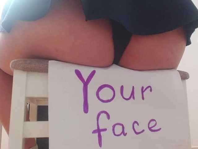 Live sex webcam photo for YunNana #269371556