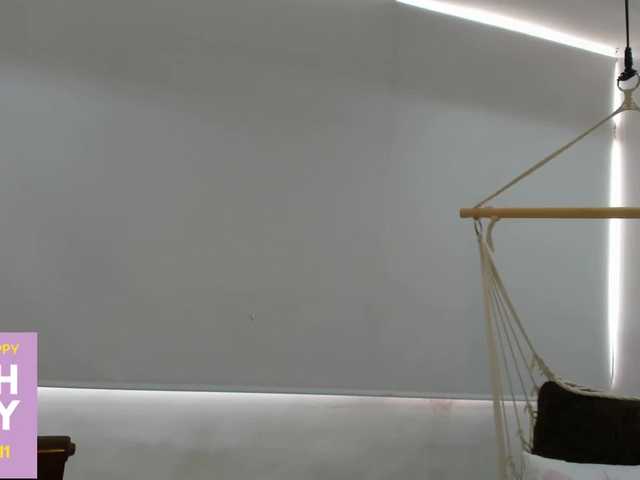 Live sex webcam photo for Charlotte-mwc #269371931