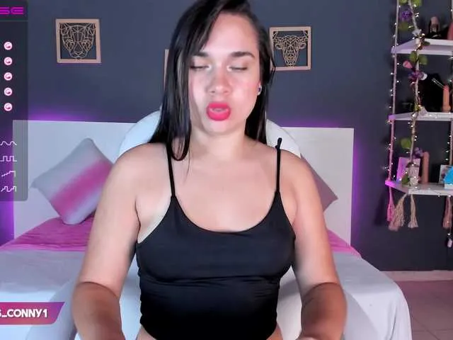 Live sex webcam photo for missconny #269371273