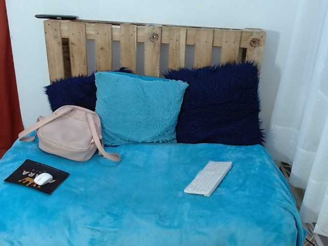 Live sex webcam photo for mayramilf #269372366