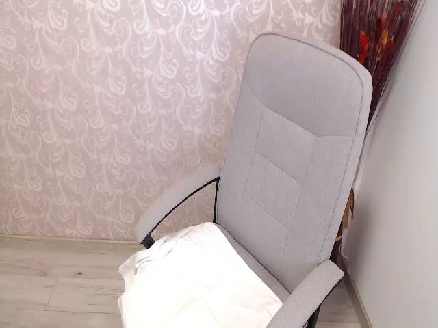Live sex webcam photo for ElenaSworld #269362997