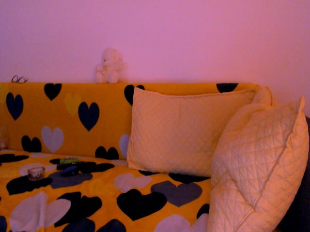 Live sex webcam photo for Isabeladoll #269369277