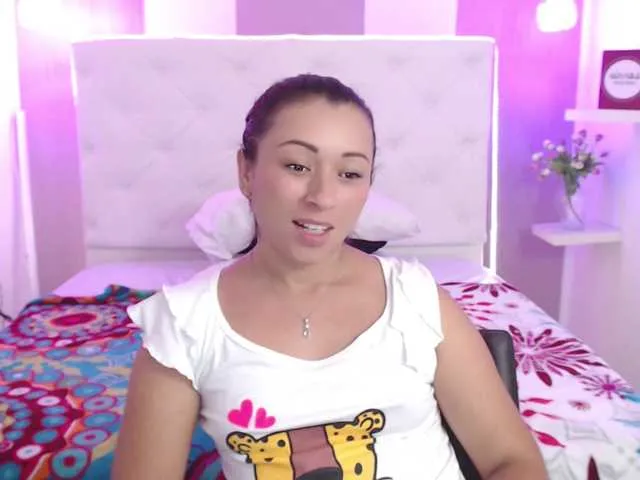 Live sex webcam photo for carla990 #269356086