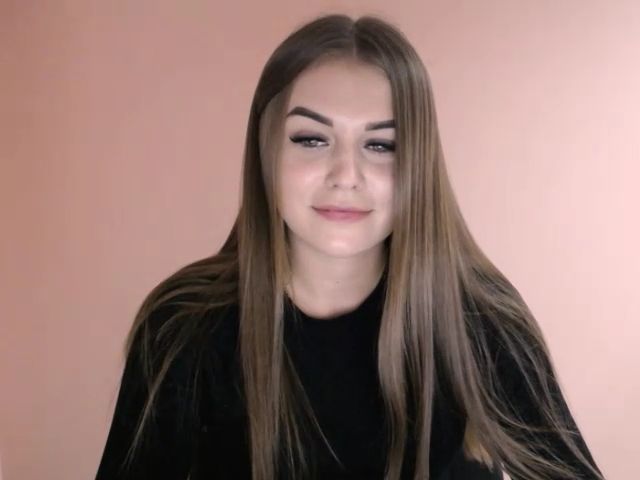 Live sex webcam photo for TaliaKristen #269375586