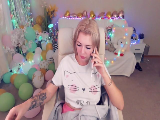 Live sex webcam photo for ArielAniston #269367818