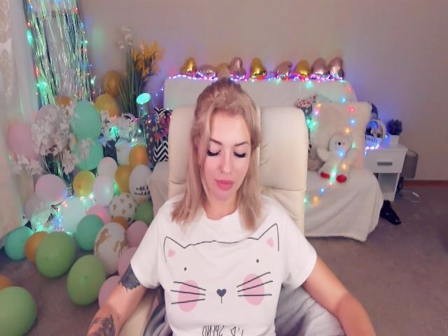 Live sex webcam photo for ArielAniston #269369411