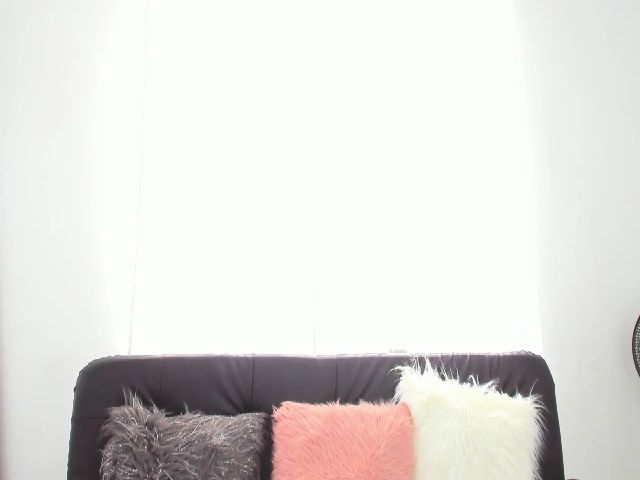 Live sex webcam photo for saracruz1 #269374191