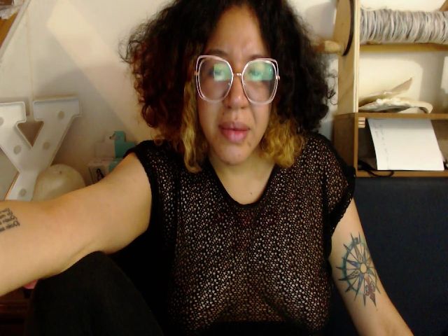 Live sex webcam photo for Sammy_00 #269357237