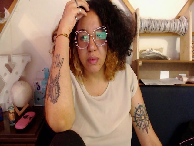 Live sex webcam photo for Sammy_00 #269374862
