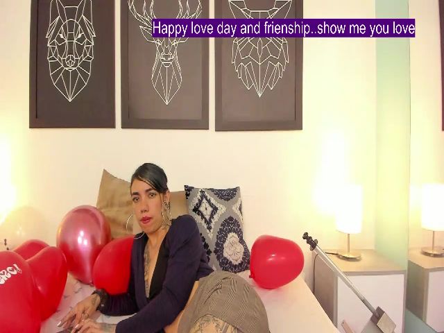 Live sex webcam photo for VioletaRoux #269360389