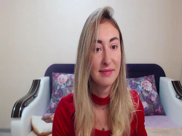 Live sex webcam photo for Veronica_4u #269359456