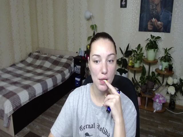 Live sex webcam photo for Emi_lywild #269359564