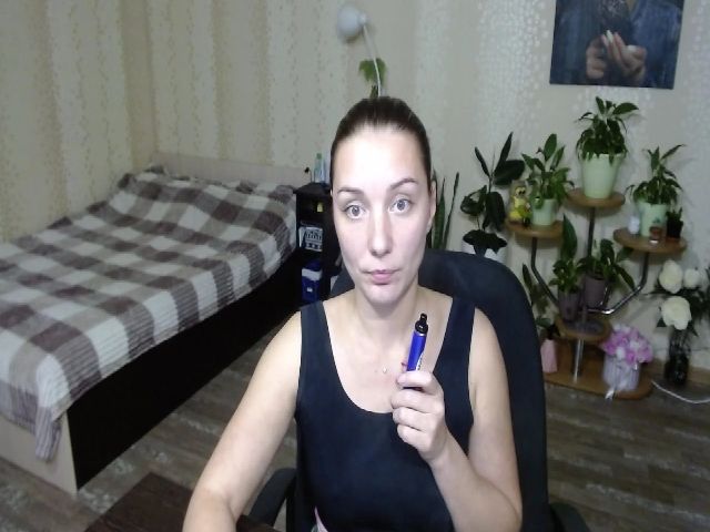 Live sex webcam photo for Emi_lywild #269369618