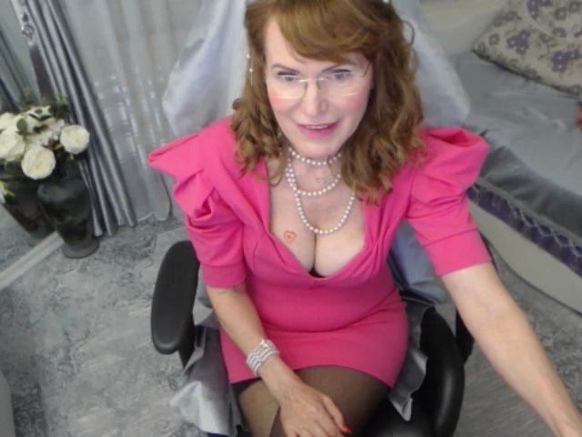 Live sex webcam photo for RedHeadRita #269373316