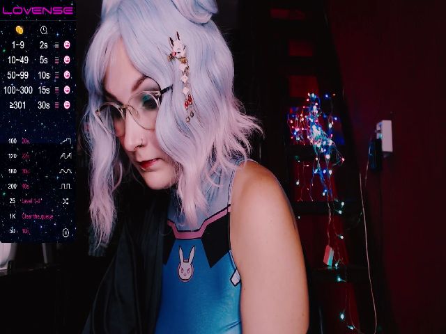 Live sex webcam photo for WinonaCooper #269362343