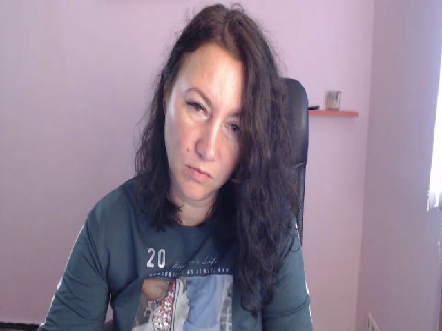 Live sex webcam photo for LexiFox_ #269360185