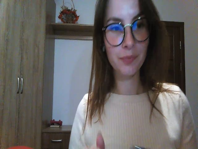 Live sex webcam photo for MisssSun #269369221