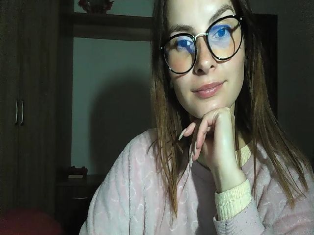 Live sex webcam photo for MisssSun #269370073