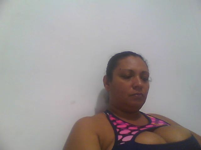 Live sex webcam photo for HallyGirlHot #287874029