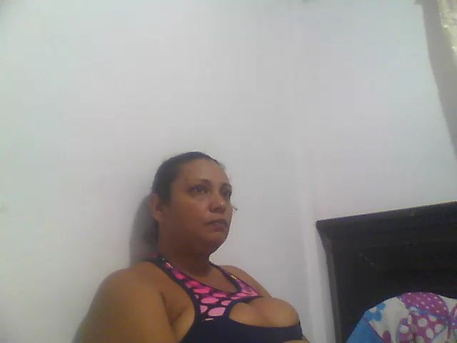 Live sex webcam photo for HallyGirlHot #287874031