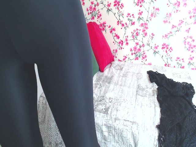 Live sex webcam photo for MilaSpank_ #269365577